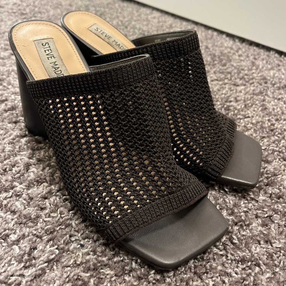 Steve Madden dark brown block heel sandals, size 8